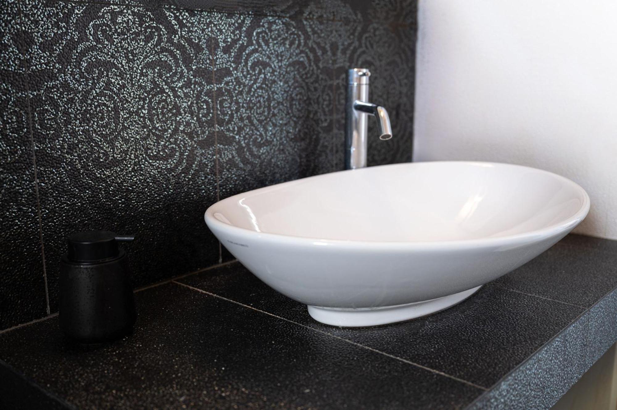Amelie Suites Mykonos อายิโอส สเตฟาโนส ภายนอก รูปภาพ