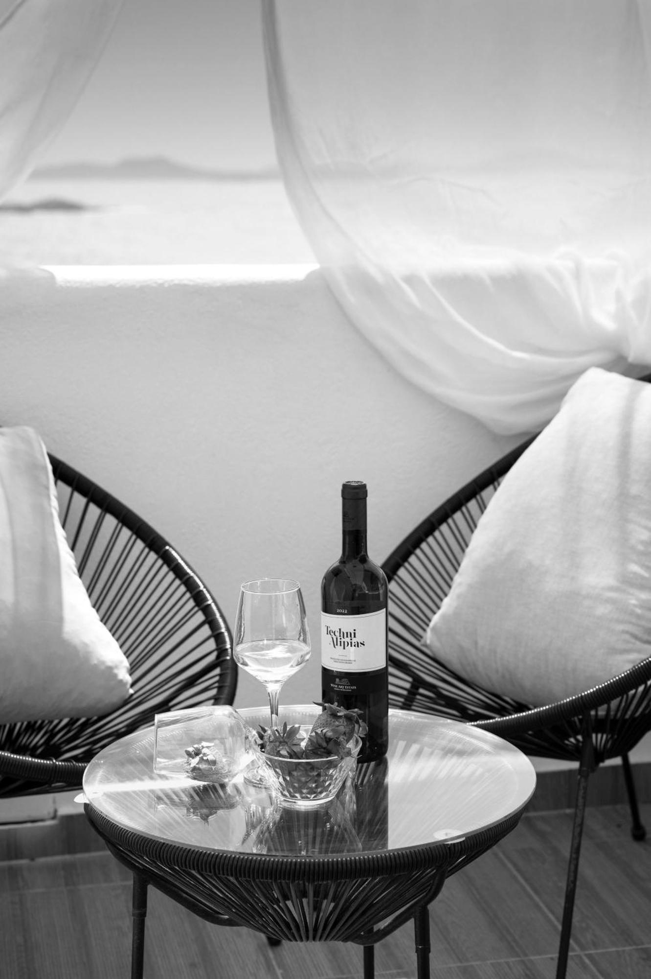 Amelie Suites Mykonos อายิโอส สเตฟาโนส ภายนอก รูปภาพ
